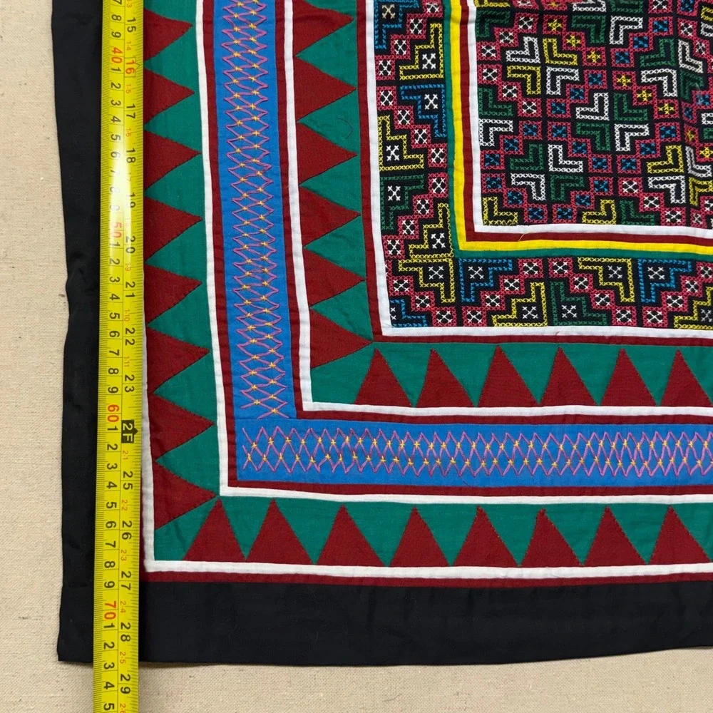 Handmade Hmong Paj Ntaub Story Cloth Embroidery Wall Hanging Geometric 28x28